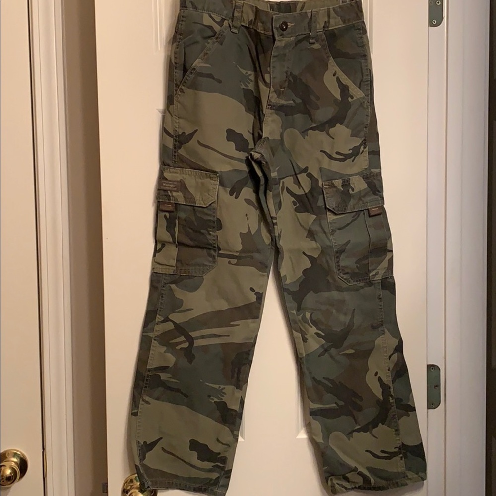 Boy’s Wrangler cargo pants